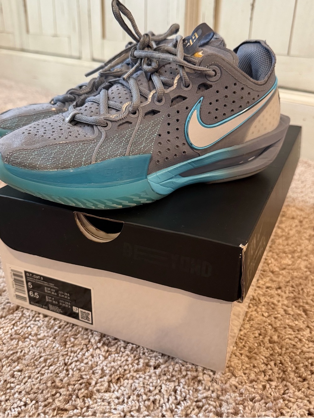 Nike GT Cut 3 Gray and Blue Basketball shoes.  Women’s 6.5